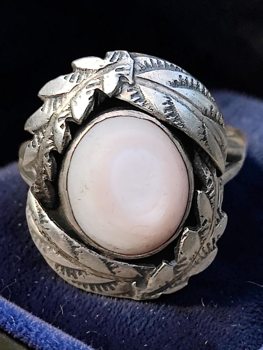 Vintage Sterling Signed Navajo Mother Of Pearl Ring